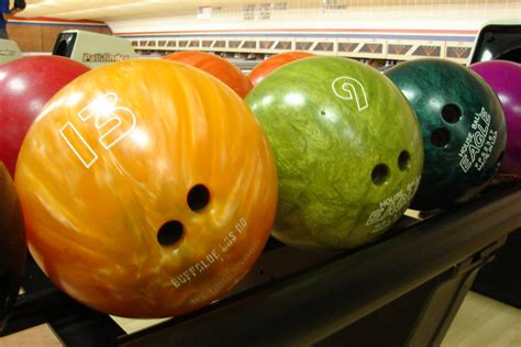 Are Bowling Balls Hollow or Solid? What’s in a Bowling Ball?