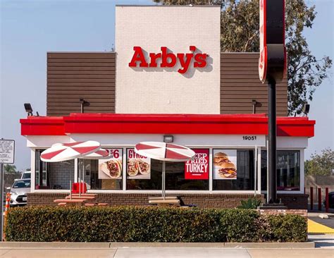 New Deluxe Wagyu Steakhouse Burger at Arby’s – everyjoenetwork.com