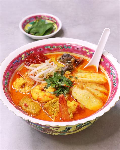 Singapore Laksa Recipe by Tasty | Recipe | Laksa recipe, Laksa ...