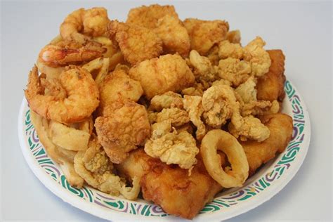 Five Best Fried New England Seafood Orders, Ranked