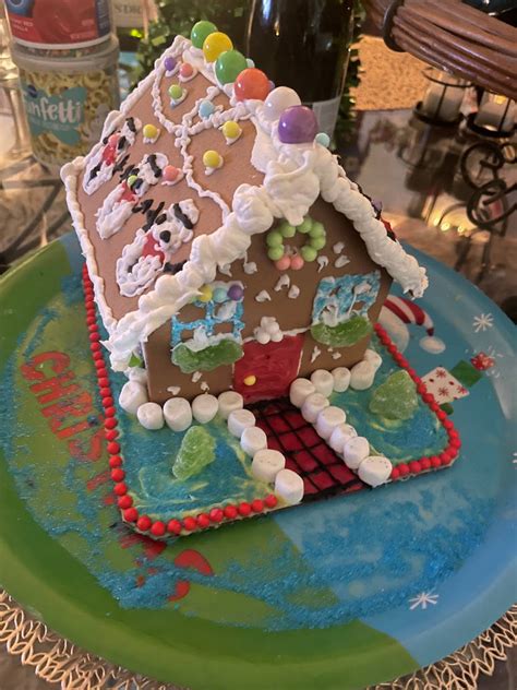 Christmas Gingerbread House by IAmAutism on DeviantArt