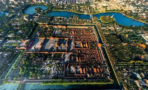 An aerial view of Beijing Forbidden City | Architectuur