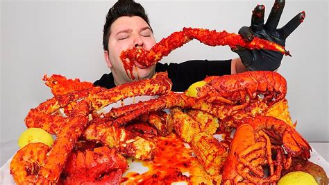 Massive King Crab Legs Seafood Boil • MUKBANG - YouTube