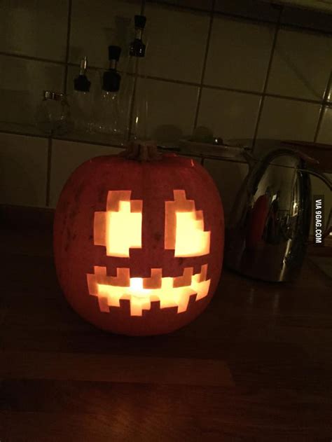 Carved Minecraft Halloween Pumpkin! - 9GAG