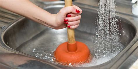 7 Ways On How To Use A Toilet Plunger | Efficient Tips