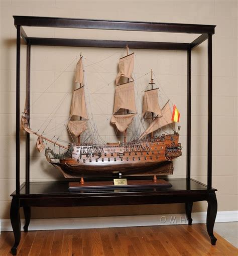 Display Case for XL ship model | Model ships, Display case, Wooden ship ...