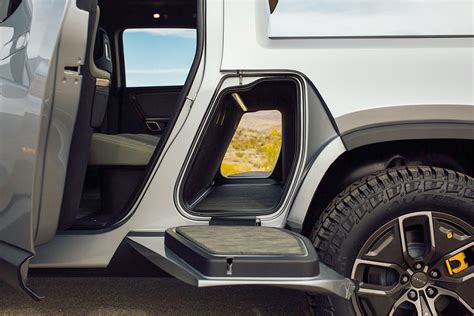 Rivian Truck Kitchen / Meet the Rivian R1T Camper Pickup Truck with a ...