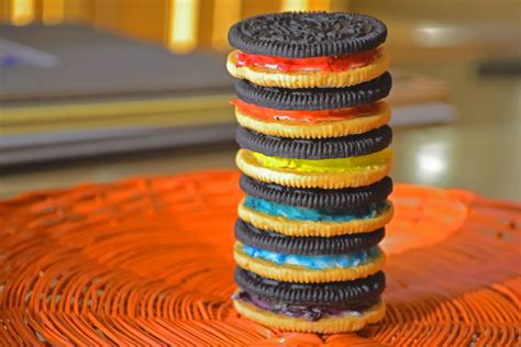 RAINBOW OREOS. | bailey.cohen99 | Flickr