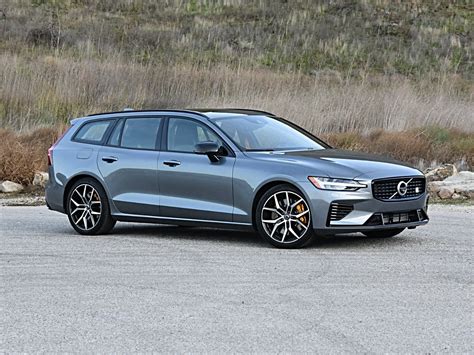 Video Review: 2020 Volvo V60 Hybrid Plug-in Expert Test Drive - CarGurus