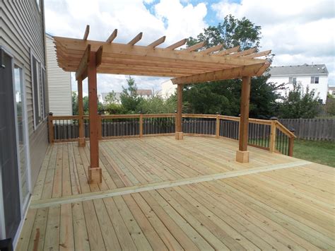 Cedar Deck & Pergola - Picture 3638 | Decks.com