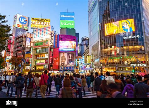 Shibuya Crossing Billboards Tokyo Night Scene Stock Photo - Alamy