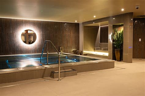 Gym with Sauna & Steam Room in Fulham | David Lloyd Clubs