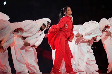 Super Bowl 2023 halftime show review: Rihanna, please stop the music ...