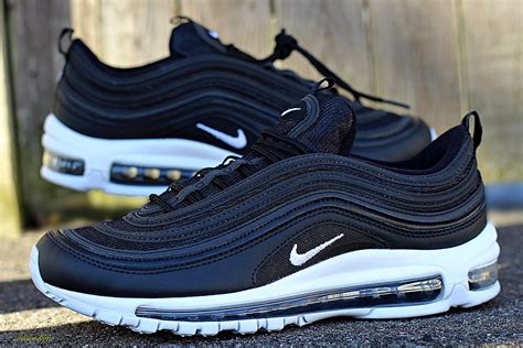 SNEAKER BISTRO - Streetwear Served w| Class: Nike Air Max 97 Black/White