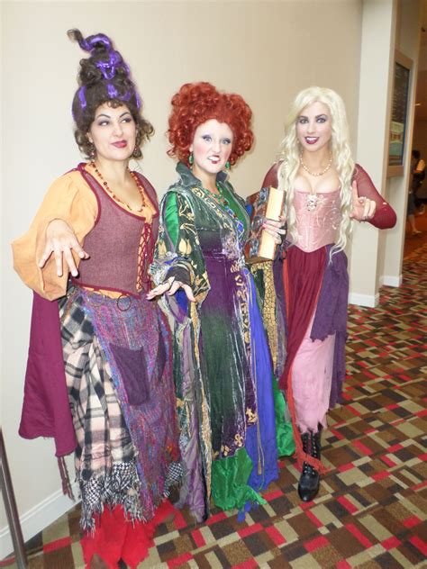 Some FANTASTIC Hocus Pocus cosplay! | Hocus pocus halloween costumes ...