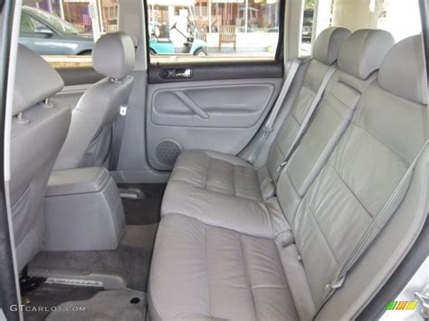 2002 Volkswagen Passat GLS Wagon interior Photo #52587191 | GTCarLot.com