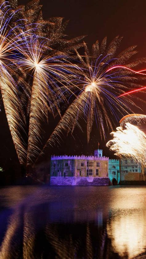 Bonfire Night fireworks, Leeds Castle, Kent | Bonfire night, Leeds ...