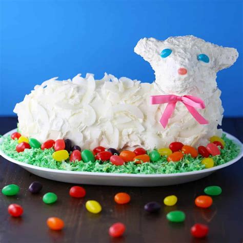 3D Lamb Cake for Easter - Mom Loves Baking