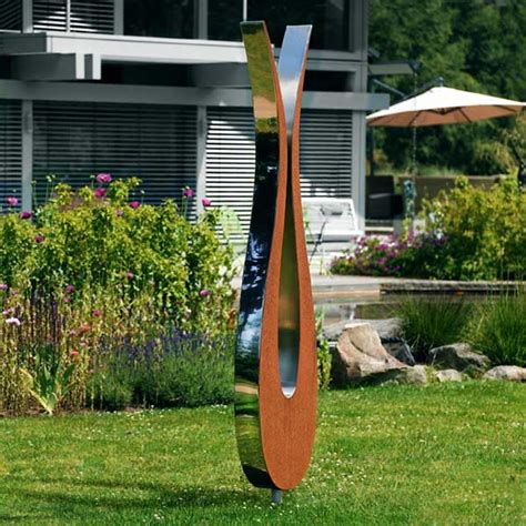 Contemporary Garden Artwork - Garden Design Ideas