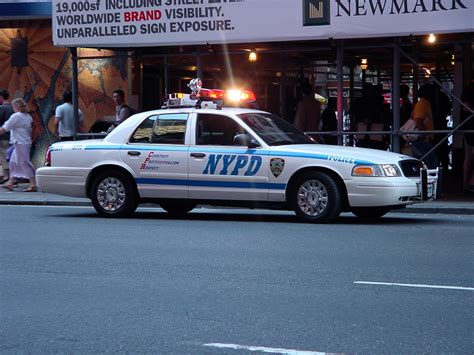 File:New york police department car.jpg - Wikipedia