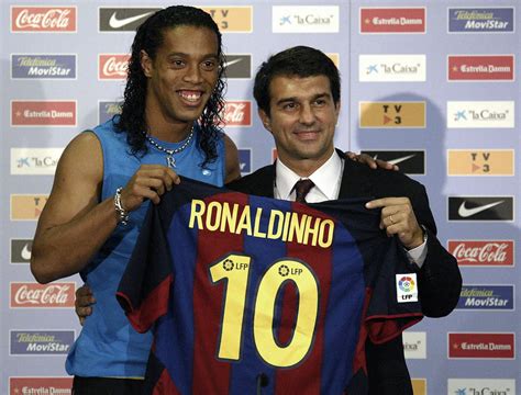 Ronaldinho was 48 hours from Manchester United transfer but snub saw ...