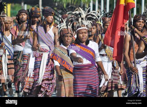 Dili (East Timor): Mauberes, East-Timorese people in traditional Stock ...