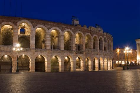 7 Top Attractions For A Day Trip To Verona: Castelvecchio, Basilica of ...