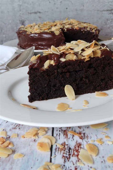 Chocolate Almond Cake - Recipe Winners