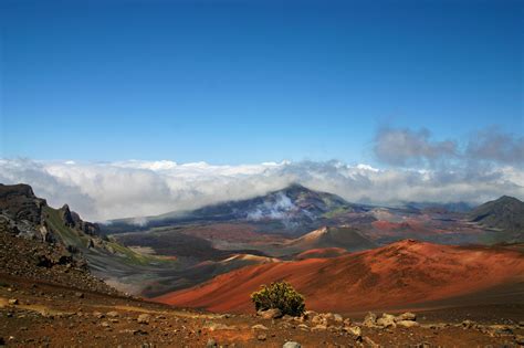 Haleakala Crater | Maui Guidebook