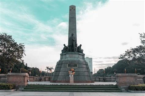 Rizal Park - Manila.PH