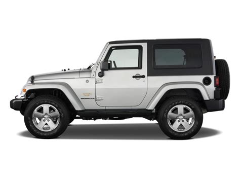 Image: 2009 Jeep Wrangler 4WD 2-door Sahara Side Exterior View, size ...