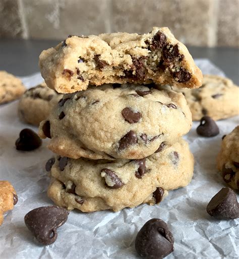 Easy, Soft And Chewy Chocolate Chip Cookie Recipe