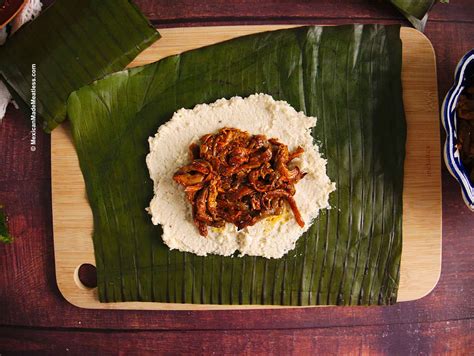 Banana Leaf Tamales Recipe With Cochinita Pibil Filling | Mexican Made ...