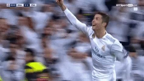 Cristiano Ronaldo Celebrate GIF - CristianoRonaldo Celebrate Jump ...