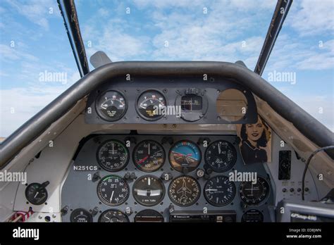 P 51 mustang cockpit hi-res stock photography and images - Alamy