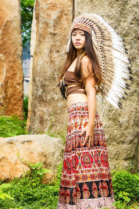 Native american, Indians in traditional dress — Stock Photo © spaker ...