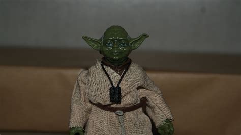 Black Series Archives Yoda (Empire Strikes Back) Review 9 | Future of ...