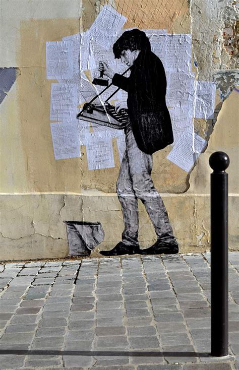 Awesome Black and White Street Art in Paris - The Design Inspiration ...