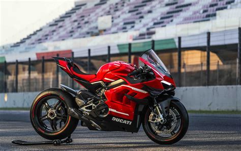 Ducati Superleggera V4 specs, lap times, performance data - FastestLaps.com