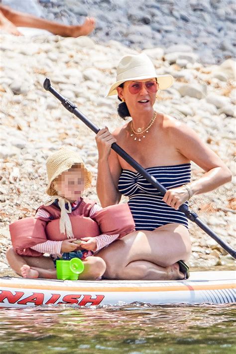 Katy Perry, Daughter Daisy, Orlando Bloom & His Son On Yacht: Photos ...