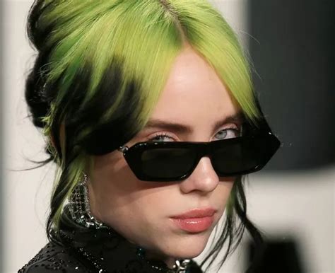 Pop star Billie Eilish confirms her iconic black and green hair was ...