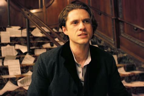 Watch 'Moulin Rouge! The Musical' star Aaron Tveit perform 'Come What ...