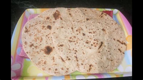 Roti, Chapati / Flat Pakistani Bread ( Cooking With Fouzia ) - YouTube