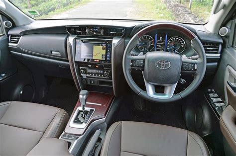 20+ Interior Mobil Toyota Fortuner 2017, Trend Masa Kini