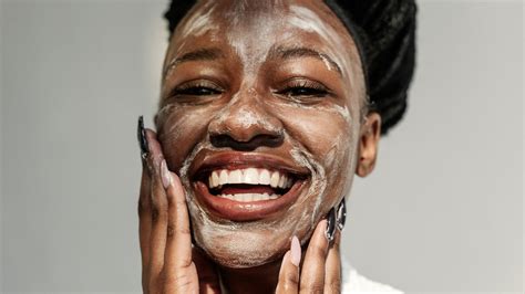 Here Are the 7 Skin-Care Trends You’ll See Everywhere in 2023 | Allure