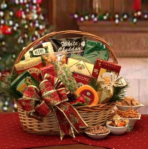 Christmas basket ideas – the perfect gift for family and partners