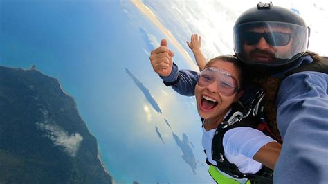 Skydiving Airlie Beach | 15,000ft Skydive Over Whitsundays