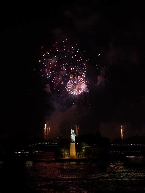 Paris Fireworks Photos, Download The BEST Free Paris Fireworks Stock ...