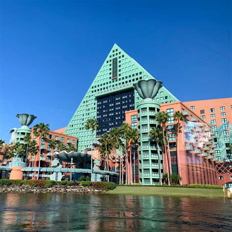 Review: Walt Disney World Dolphin Hotel (Orlando, Florida) - Flying ...