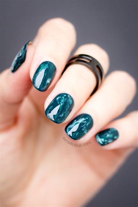 Green Marble Nails [Mani Monday]